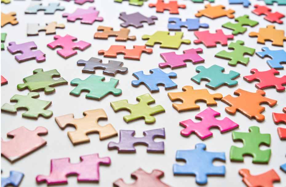 Different coloured jigsaw pieces